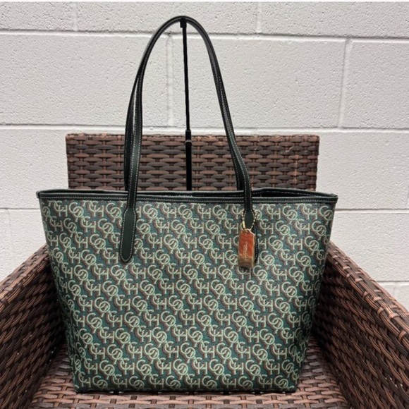 Authentic Green Coach  Tote💯 👜 BAG🌟 - Picture 4 of 5